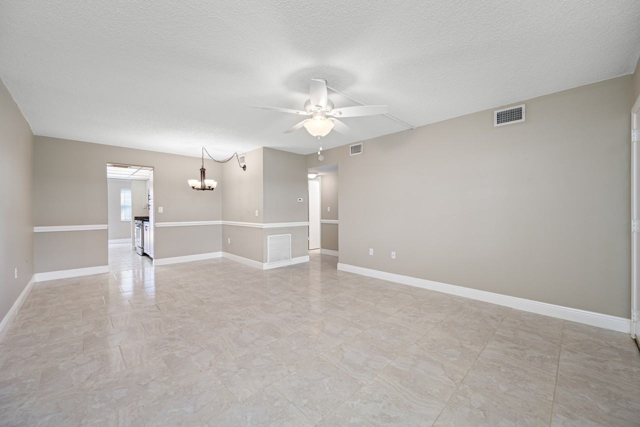 10033 64th Ave N #3 - Photo 2 of 41