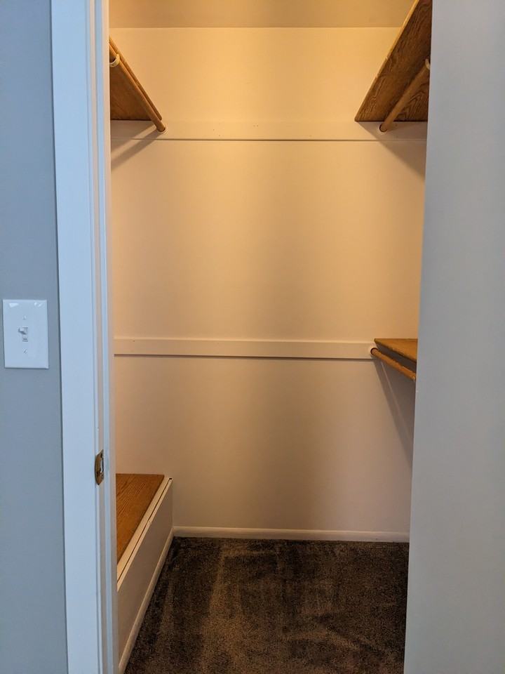 408 Robert Ct #NA - Photo 3 of 19