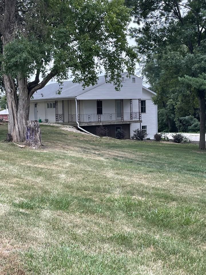 1204 W Lake Shore Dr #NA - Photo 3 of 20