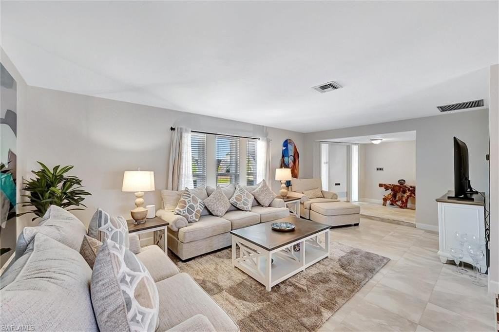 69 Ocean Dr - Photo 4 of 44