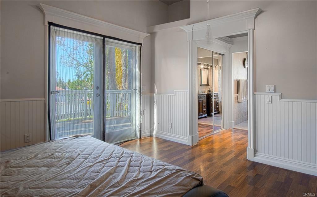 21391 Midcrest Dr - Photo 3 of 8