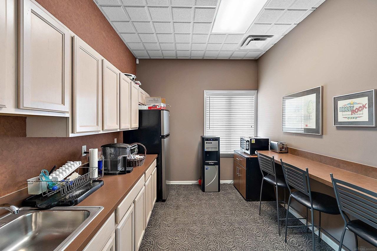 16955 18 Mile Rd - Photo 6 of 10