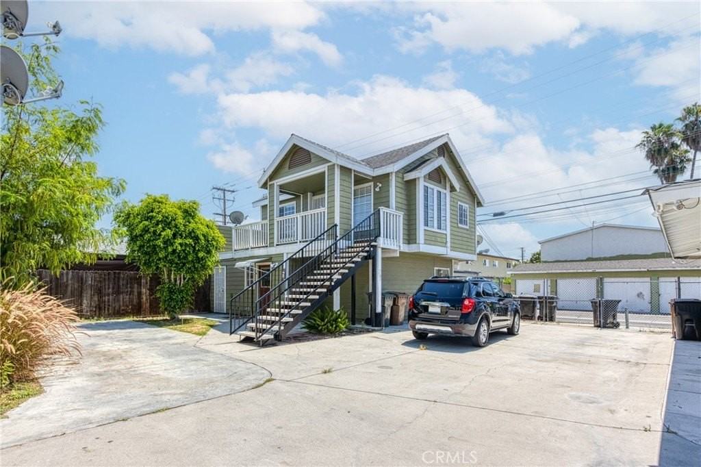 320 W Truslow Ave #D - Photo 5 of 25