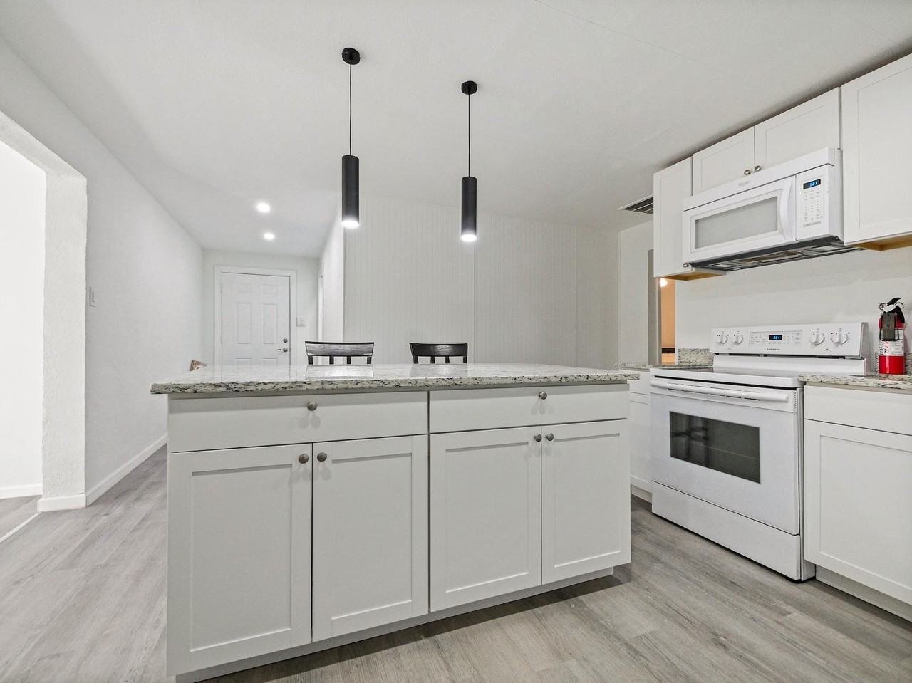 S Myrtle Ave - Photo 6 of 12