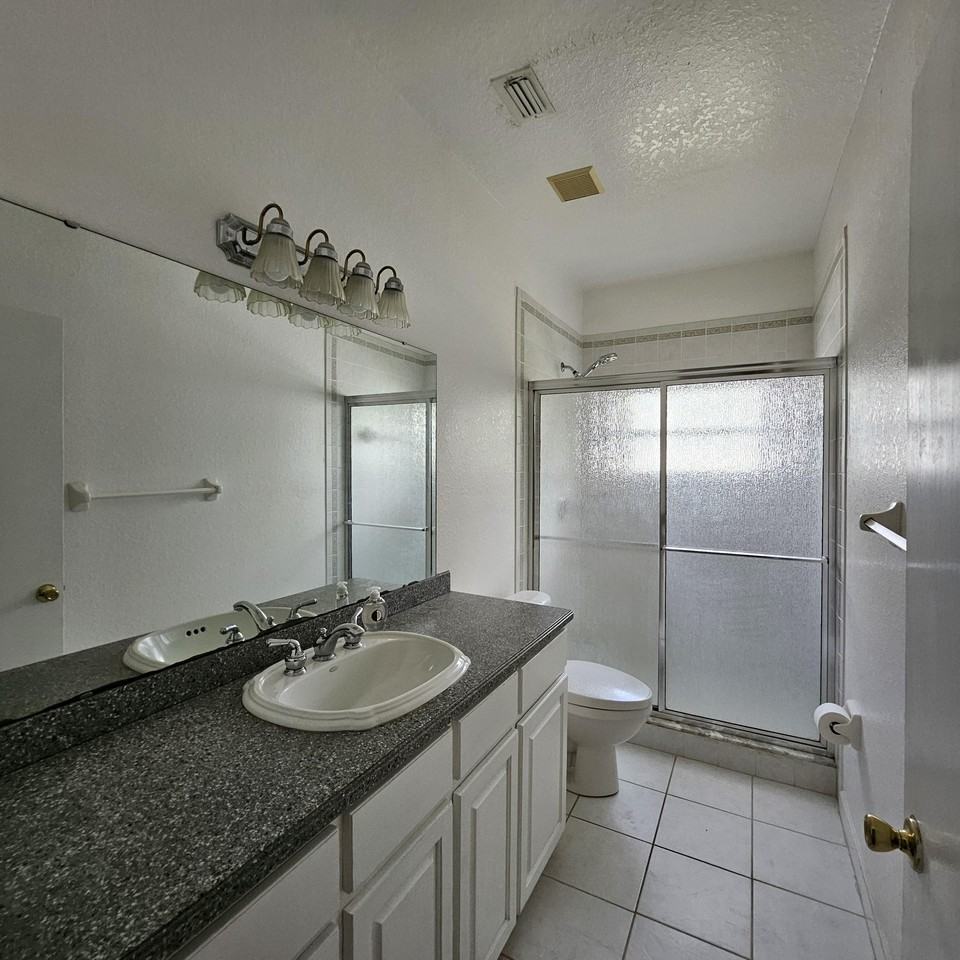 Hage Way - Photo 2 of 12