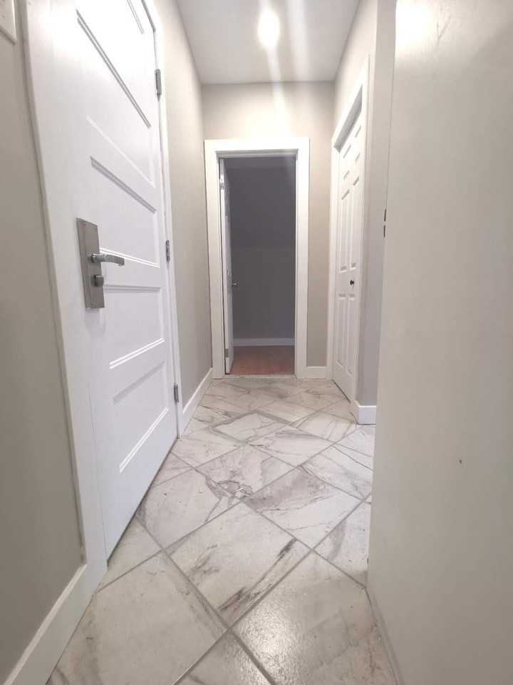 2050 Boulevard Décarie - Photo 3 of 10