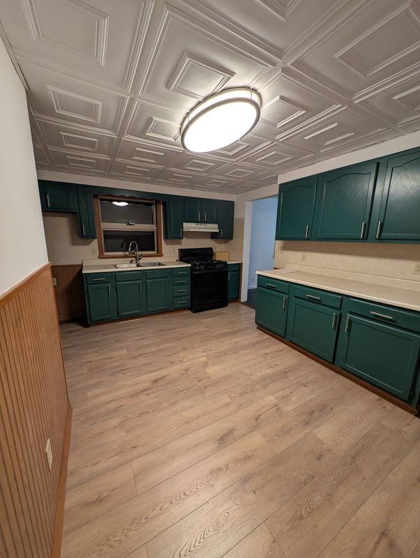46 N Meade St - Photo 2 of 16