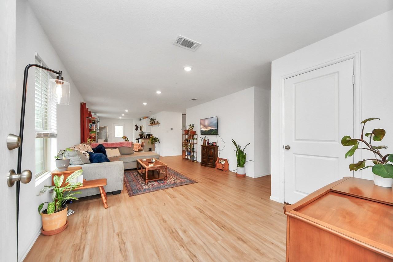 20906 Zuccala Dr - Photo 2 of 27