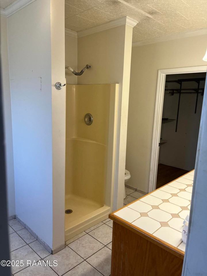 611 E Bridge St - Photo 6 of 11