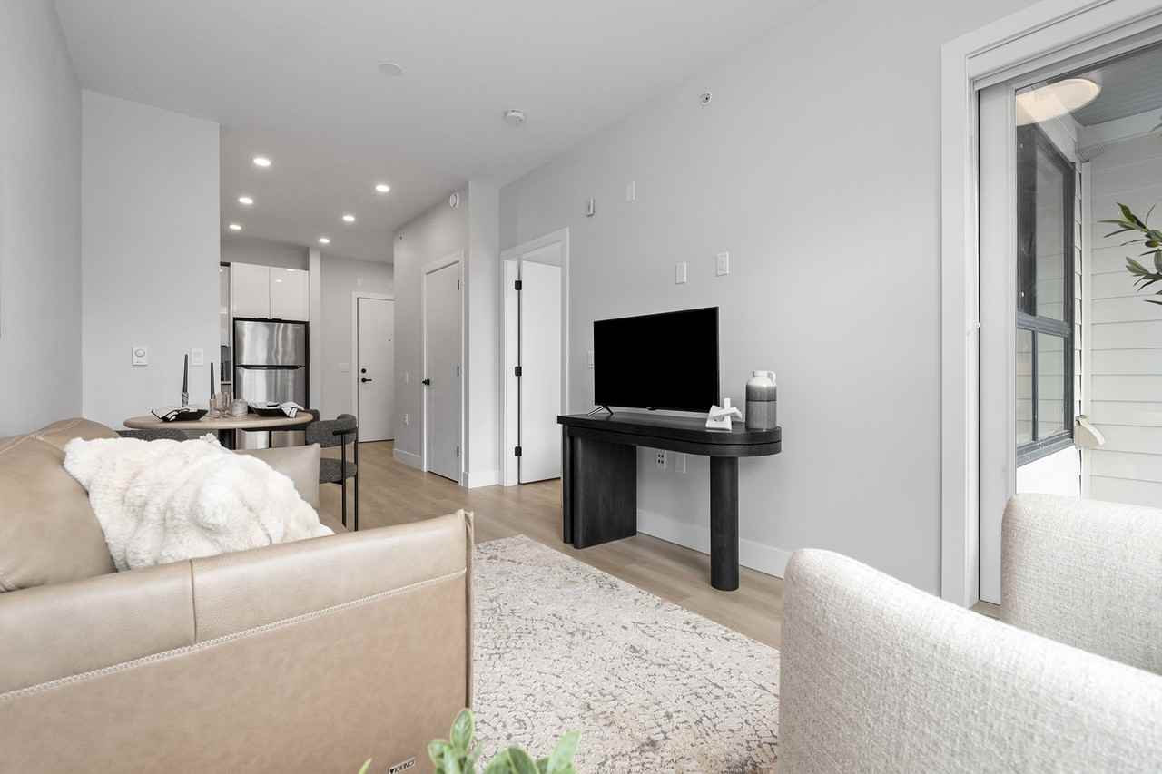 Wellington West - Photo 3 of 20