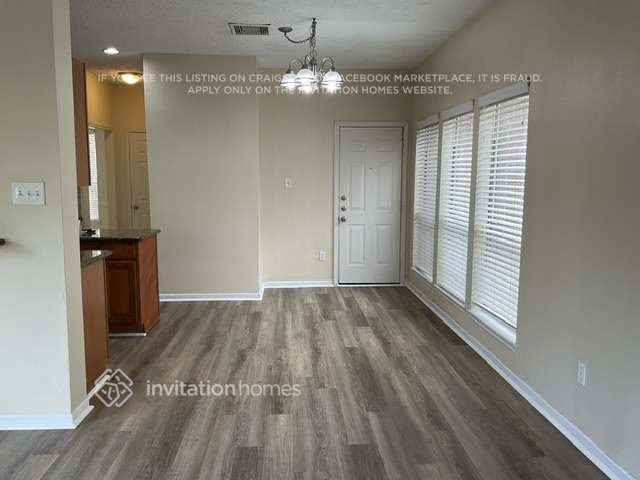 14423 Sun Harbor Dr - Photo 7 of 18