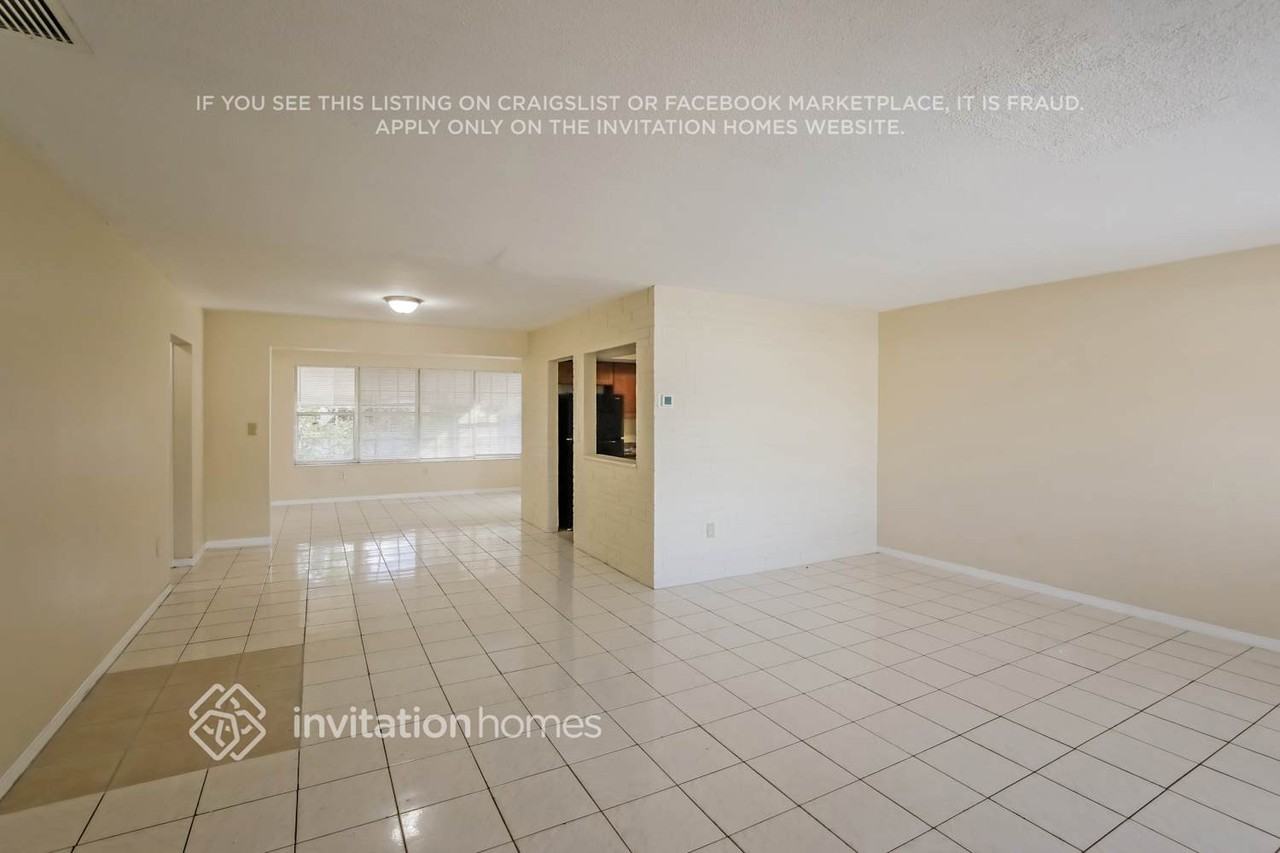 7630 Coral Blvd - Photo 3 of 17