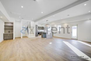 5637 1/2 Riverton Ave - Photo 1 of 1