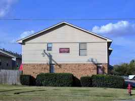 featured image of 1901 E Lindsey St