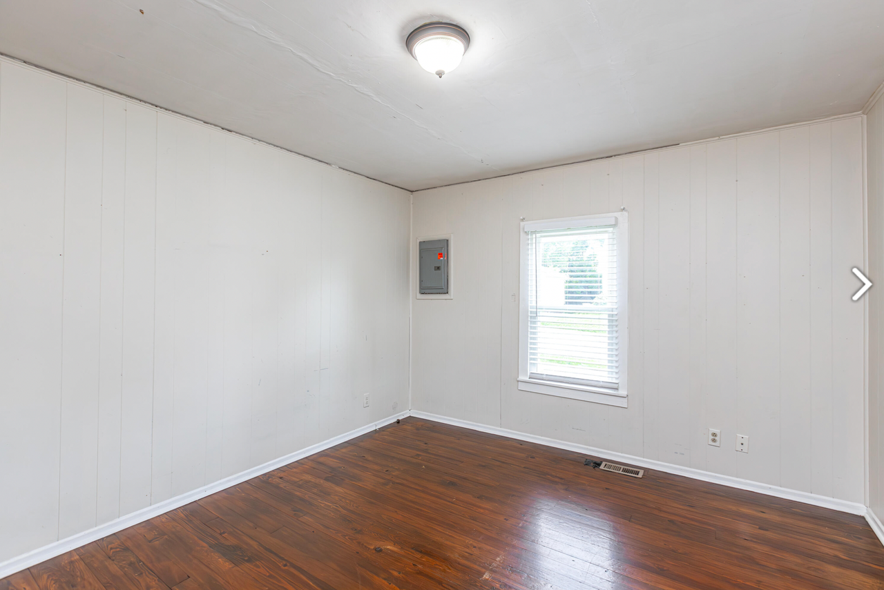 601 Addison Avenue - Photo 5 of 8
