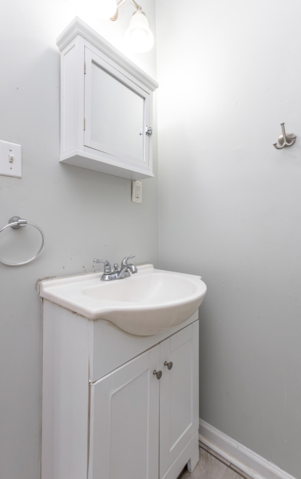 601 Addison Avenue - Photo 6 of 8