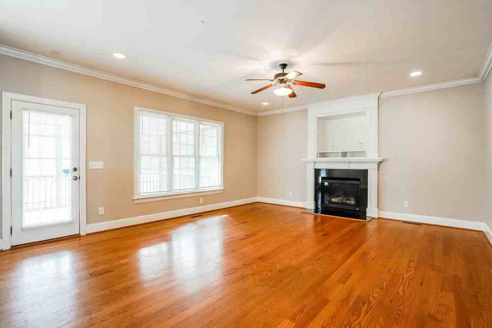 1005 Azalea Cottage Ct - Photo 5 of 18