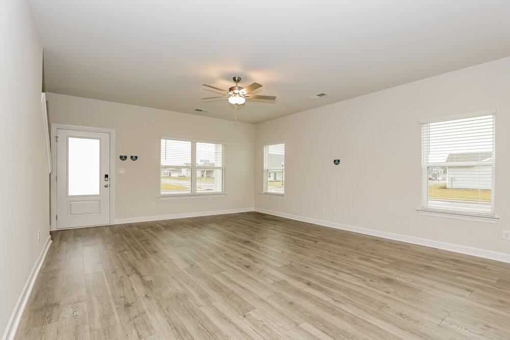 2401 Valverde Way - Photo 5 of 17