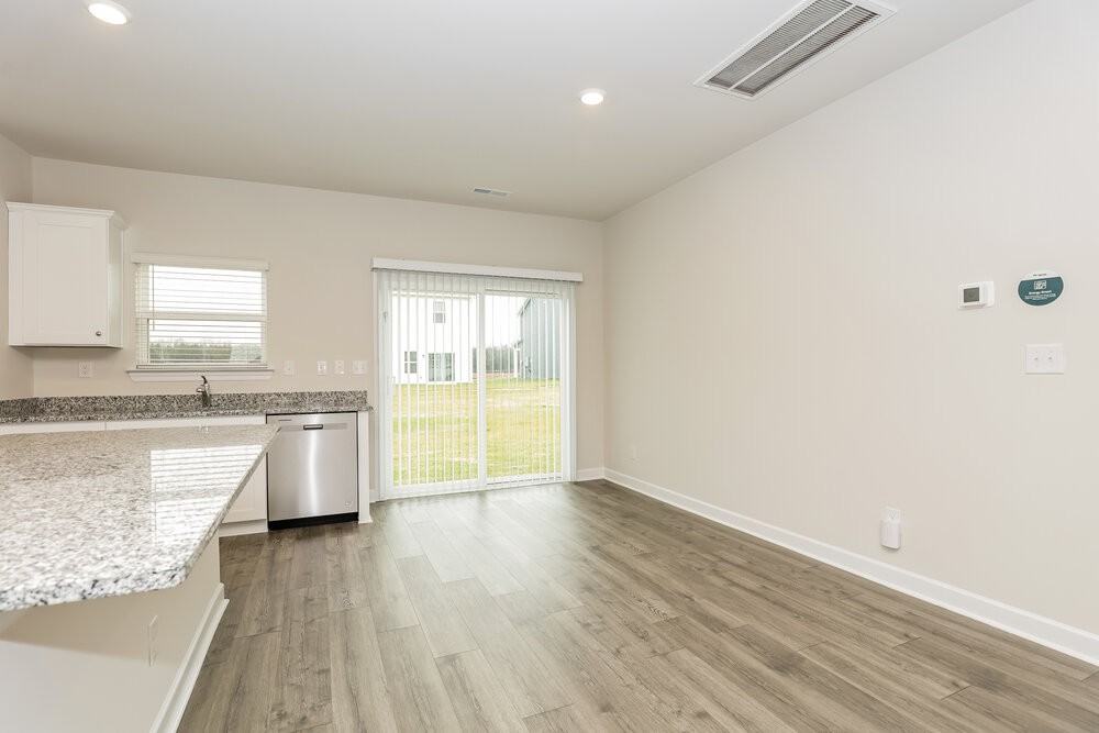 2401 Valverde Way - Photo 6 of 17