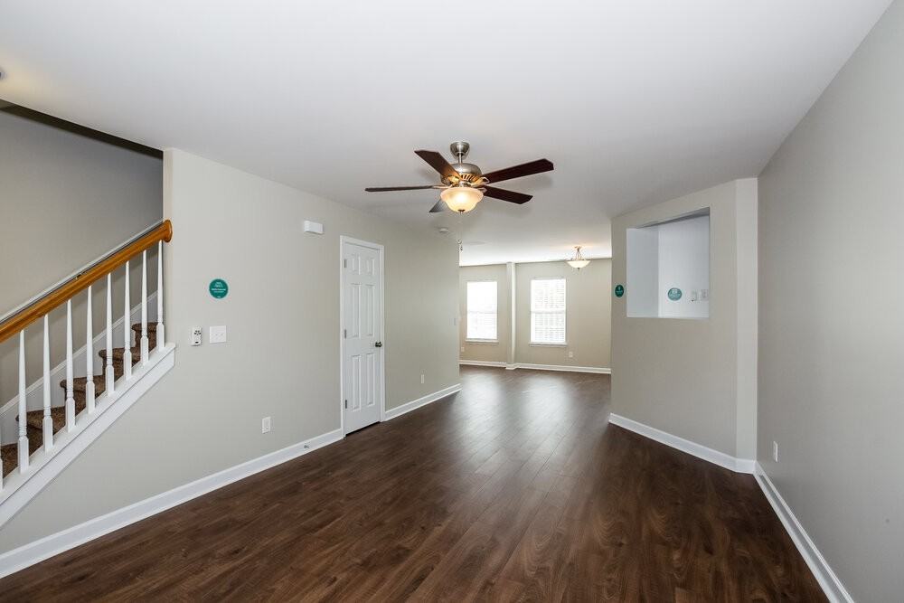 995 Ramsgate Dr Sw - Photo 4 of 17