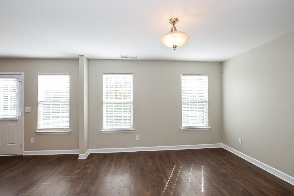 995 Ramsgate Dr Sw - Photo 6 of 17
