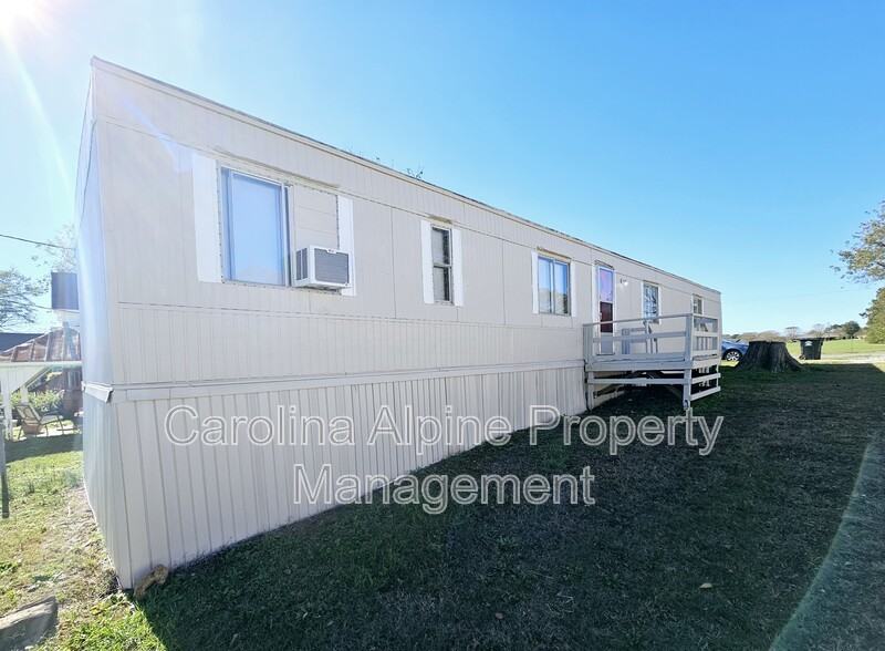 2807 Blacksburg Rd - Photo 2 of 10