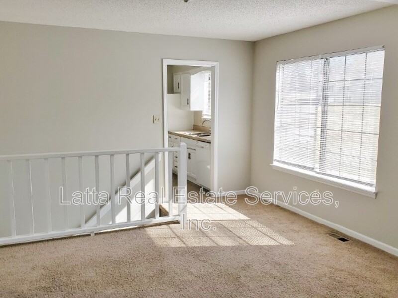 308 Nw Gibson Rd - Photo 4 of 12