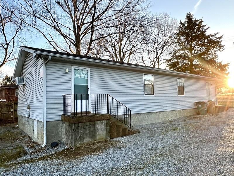 208B May Dr #B - Photo 2 of 30