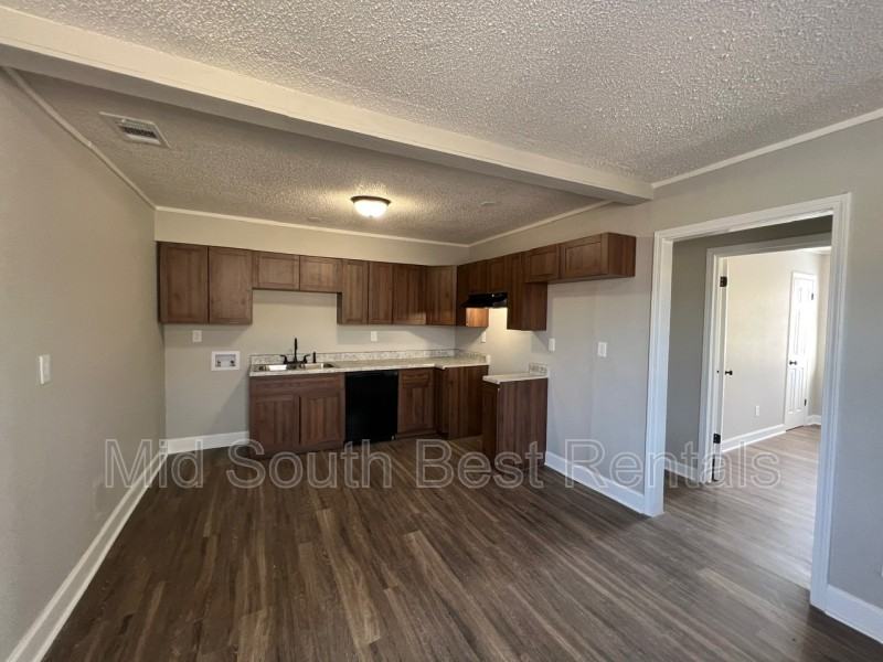 3679 Ford Rd - Photo 3 of 8