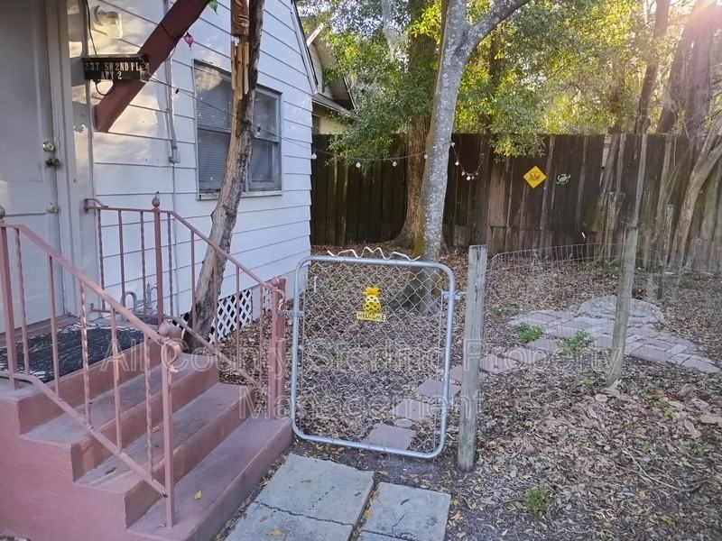 237 Sw 2nd Pl #2 - Photo 6 of 16