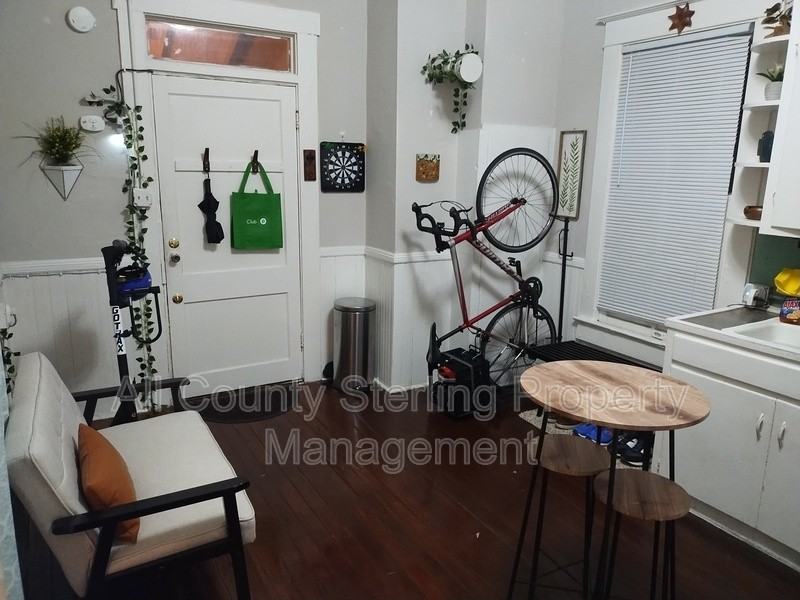 237 Sw 2nd Pl #2 - Photo 4 of 16