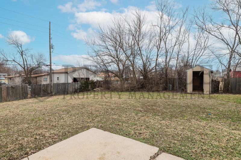 2722 N Holyoke St - Photo 4 of 24