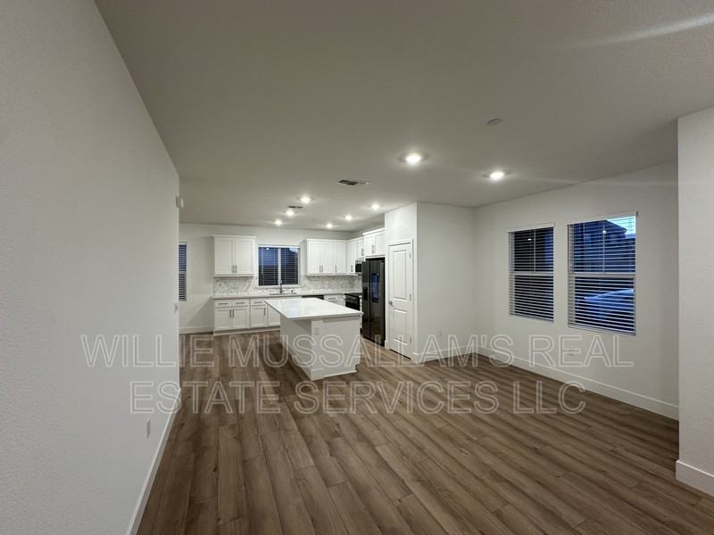 16176 Adler Ave - Photo 7 of 27