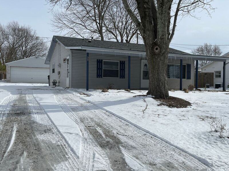 90 Saratoga Dr - Photo 2 of 45