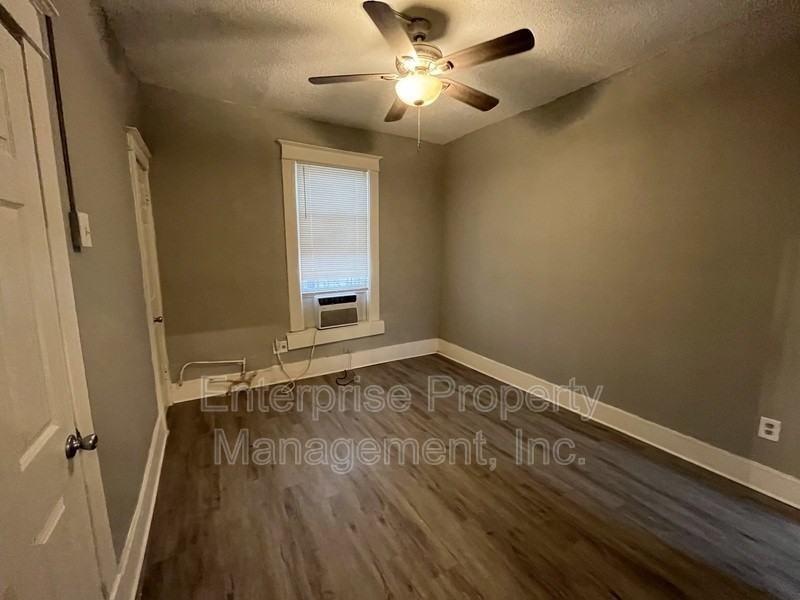 1111 N Parkway #3 - Photo 4 of 11