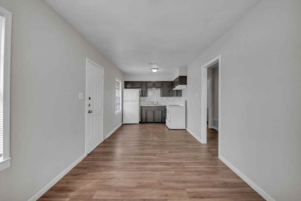 Ave G Duplexes - Photo 2 of 32