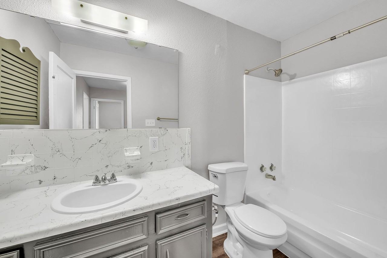 Ave G Duplexes - Photo 6 of 32