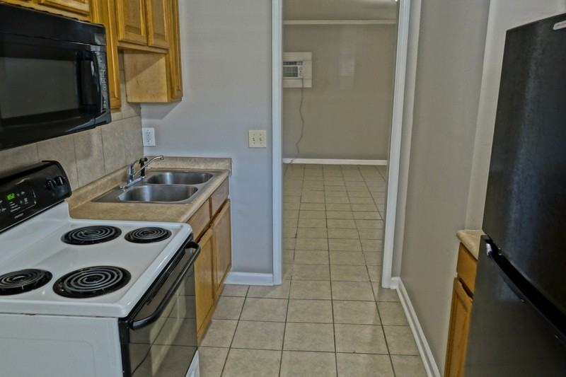 4004 Mcvay St Sw #1 - Photo 4 of 9