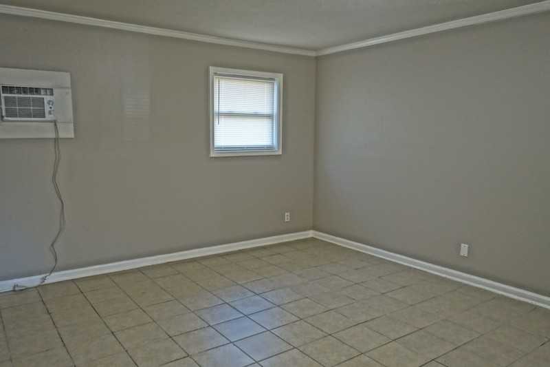 4004 Mcvay St Sw #1 - Photo 5 of 9