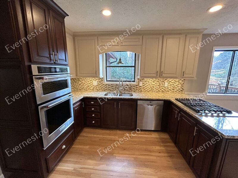 250 Trailmore Ct - Photo 3 of 50