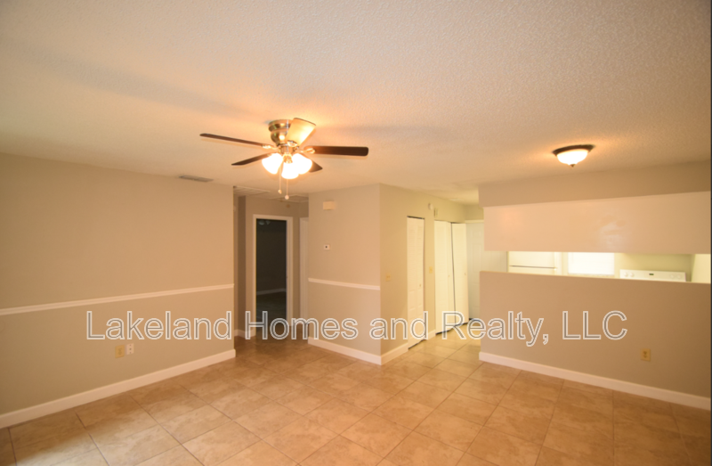 885 Schoolhouse Rd - Photo 4 of 17