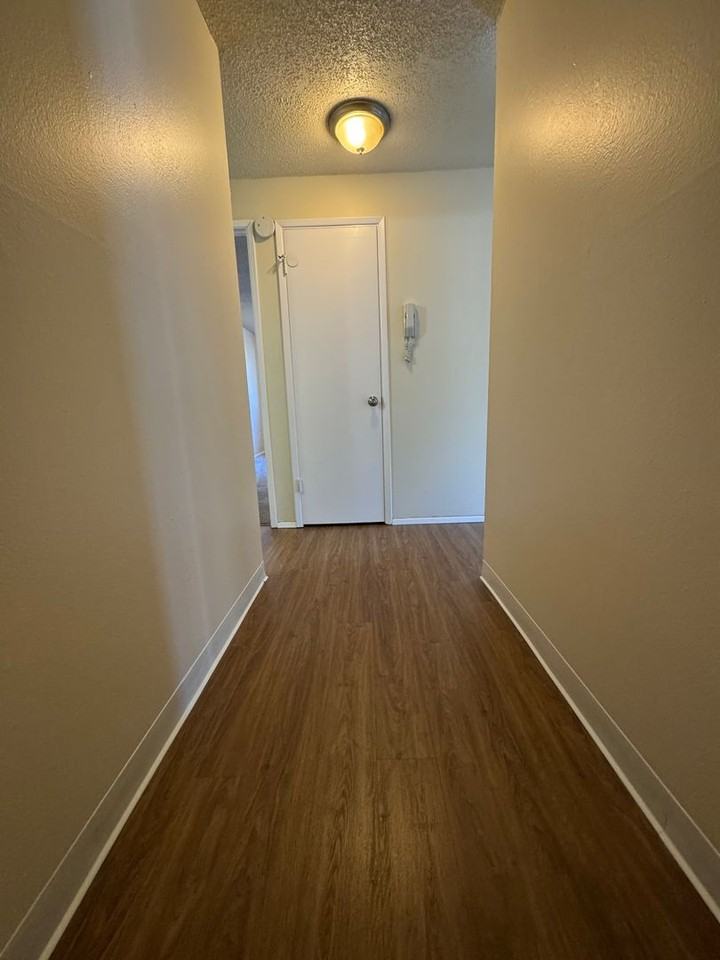 Annaron Apartments - Photo 5 of 19