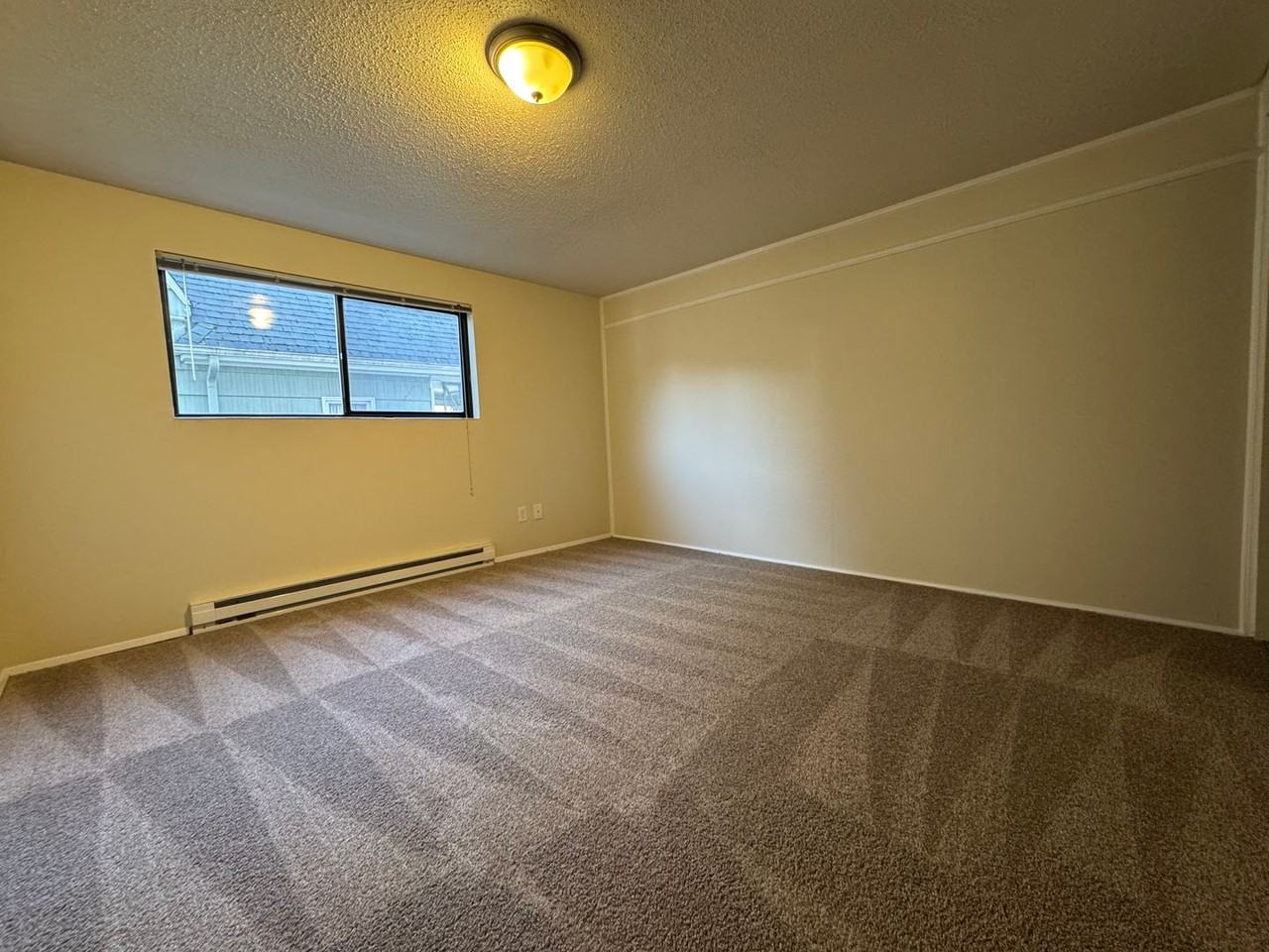 Annaron Apartments - Photo 6 of 19