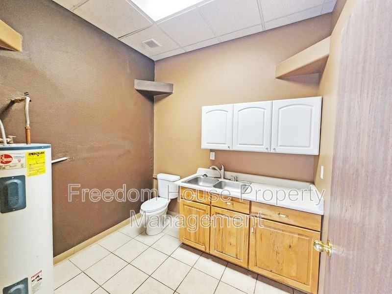1231 E Basin Ave #4 - Photo 6 of 10