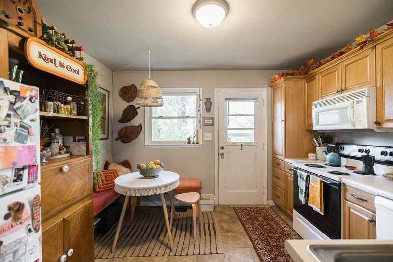 2227 S Milledge Ave - Photo 7 of 18