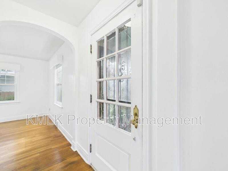 407 Washington St Ne - Photo 7 of 37