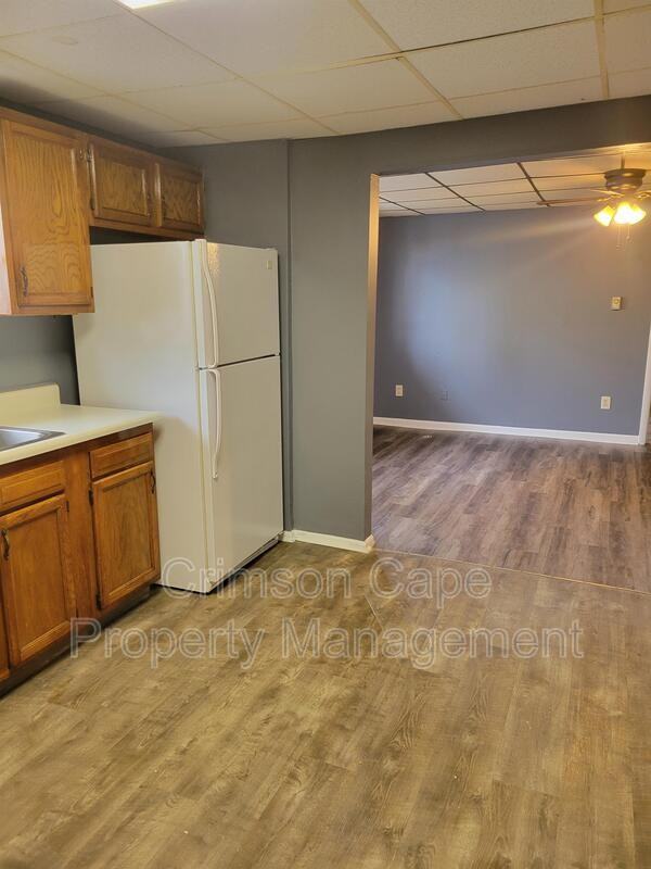 364 Lyndwood Ave - Photo 2 of 13