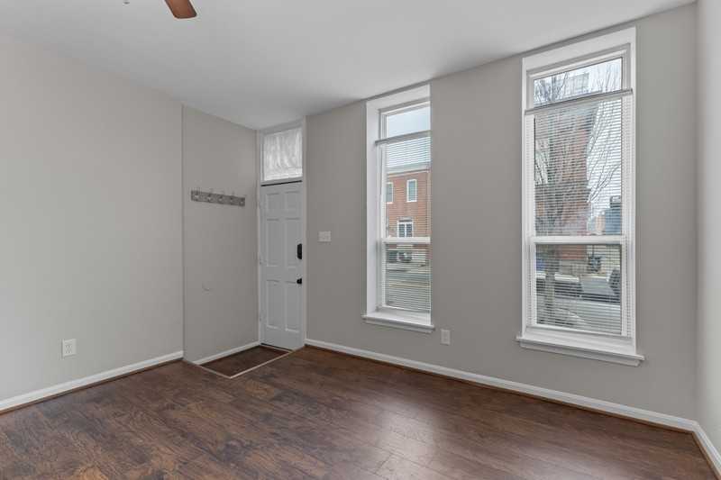 209 N Patterson Park Ave - Photo 4 of 22