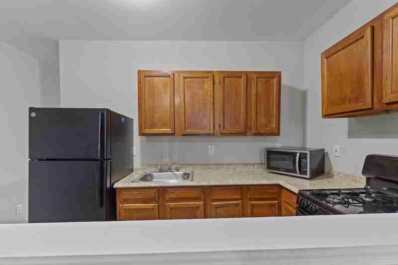 209 N Patterson Park Ave - Photo 6 of 22