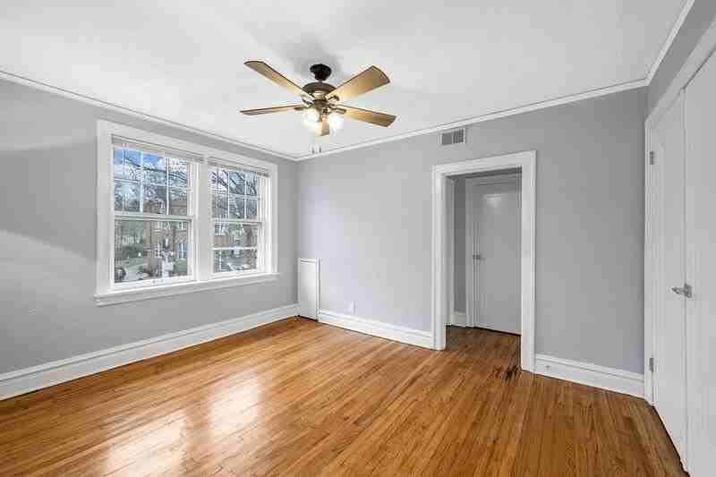 1240 Hawthorne Pl #1248B - Photo 3 of 18